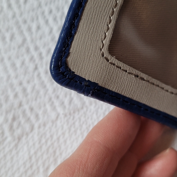 FOSSIL Blue Leather Wristlet Wallet - Picture 5 of 10